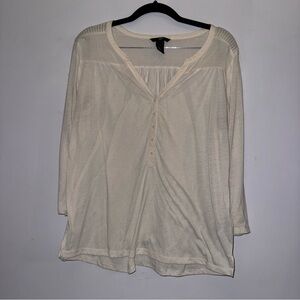 H&M women’s size medium cream colored top quarter length sleeve